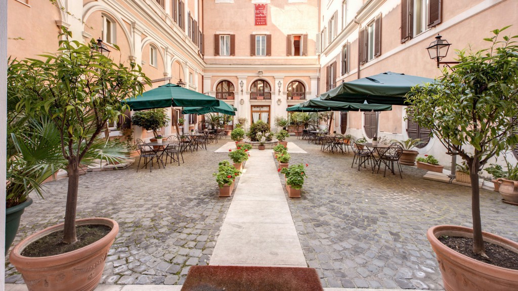 hotel-antico-palazzo-rospigliosi-rom-aussenansicht-01