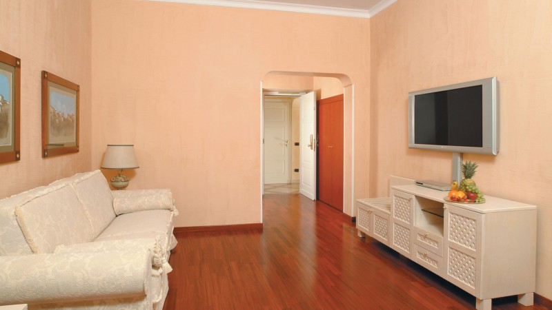 Ferienhaus-colosseo-suites-rome-zimmer-02