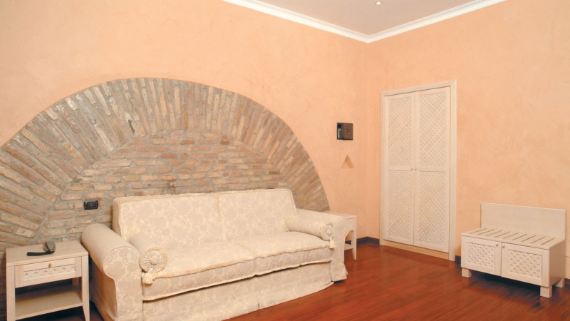 résidence-colosseo-suites-rome-chambre-05